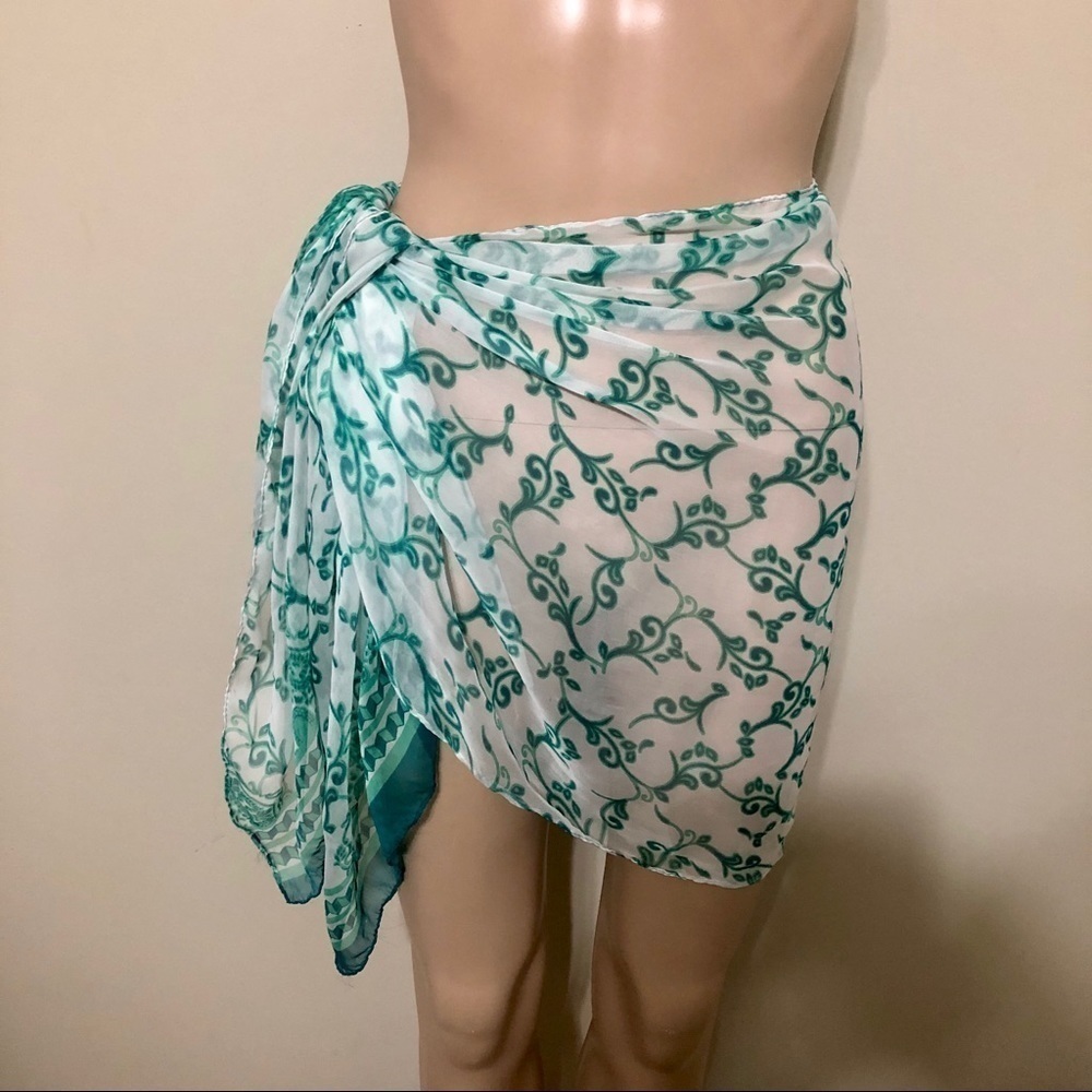 Tropical Sarong Beach Wrap - Picture 5 of 10